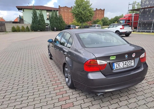 BMW Seria 3 cena 17900 przebieg: 293000, rok produkcji 2005 z Koszalin małe 56